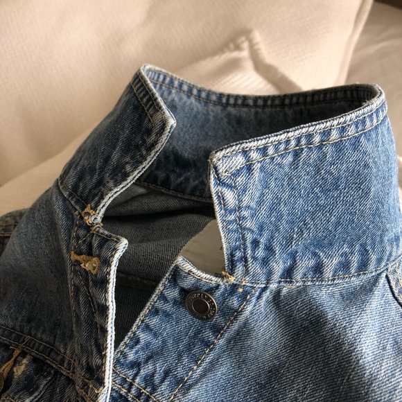 Lightly Distressed Denim Jean Jacket - Picture 6 of 7